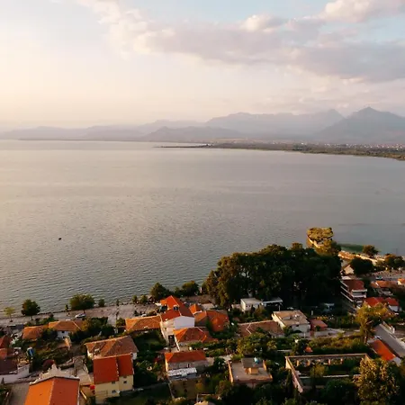 Panoramic View Over Shkodra's - Serena بيت للعطل *